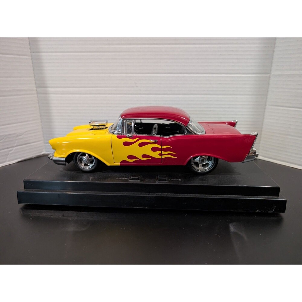 1/18 scale '57 CHEVY BELAIR READY TO RUMBLE SOUND WORKING LIGHTS W/BATTERIES EUC